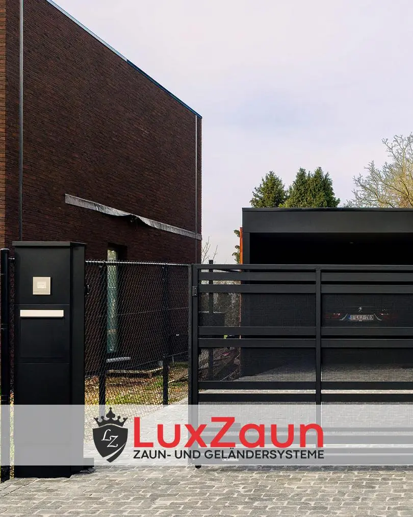Schiebetor mit Zaun und Multibox Paket- und Briefbox Luxzaun Marburg